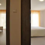 Spacious Sleeps 4 By The *
