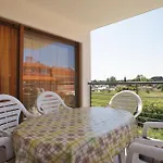 Spacious Sleeps 4 By The Apartment *